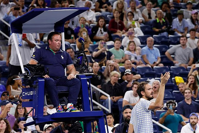 Medvedev không hài lòng với quyết định của trọng T