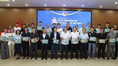  25 năm hành trình bóng đá chuyên nghiệp Việt Nam hiện diện trong 1 cuốn sách