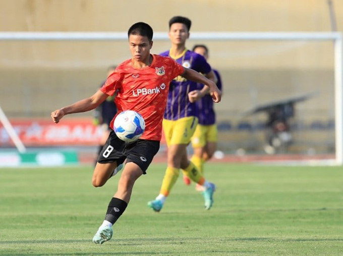 Trần Thành Trung được trao cơ hội trên U23 Việt Nam