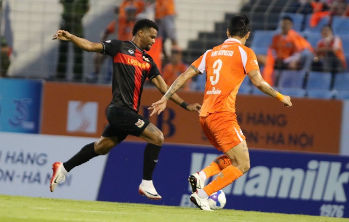 Các ngoại binh của Ninh Bình đã gây ấn tượng. Ảnh: Sông Hàn