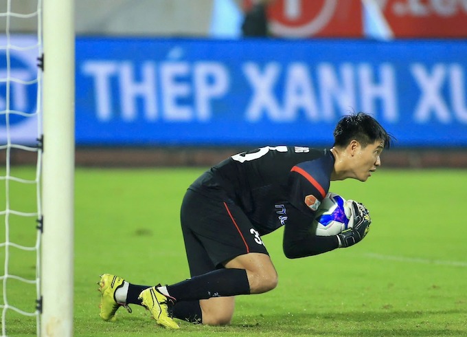 Phí Minh Long, một trong những lá chắn thép của PVF-CAND. Ảnh: Minh Tuấn