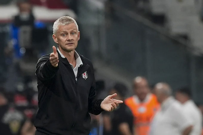 Solskjaer không thể giúp Besiktas giành vé dự Conference League