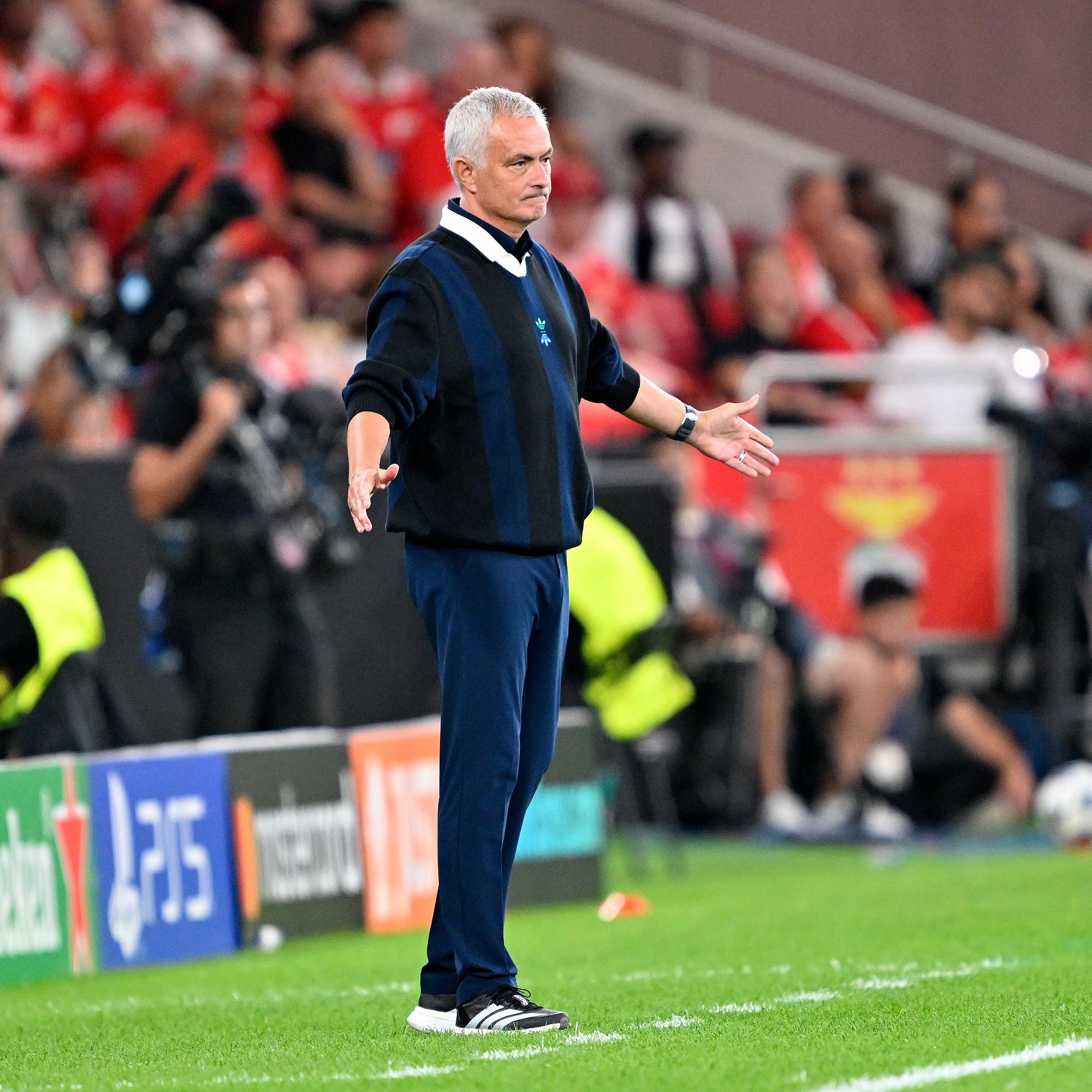 Mourinho sẽ đến đâu sau khi bị Fenerbahce sa thải?