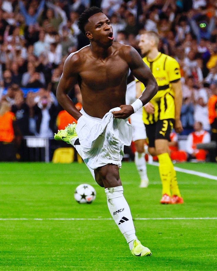 Vinicius đang không thoải mái ở Real Madrid