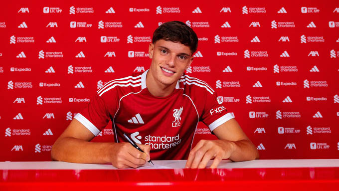 Tân binh của Liverpool lần đầu lên tuyển Italia
