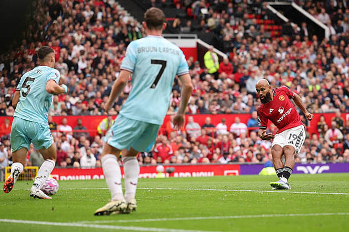 Mbeumo ghi bàn giúp MU giành thắng lợi trước Burnley