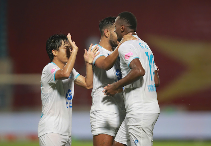 dẫu đang chơi rất ổn, nhưng Nam Định vẫn cần kỳ nghỉ FOFA Days để các cầu thủ hồi phục chấn thương. Ảnh: Quang Dương