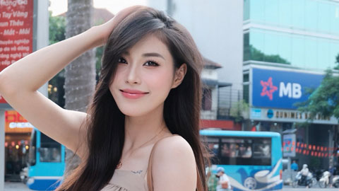  Đặng Thu Huyền đẹp không tì vết trong dịp Tết Độc lập, fan bóng chuyền tiếc nuối