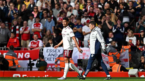  Arsenal thua đơn thiệt kép sau thất bại trước Liverpool