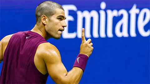  Carlos Alcaraz, Djokovic thẳng tiến vào tứ kết US Open