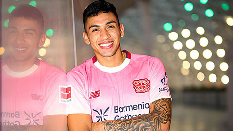  Đồng hương Messi gặp tình huống trớ trêu ở Leverkusen