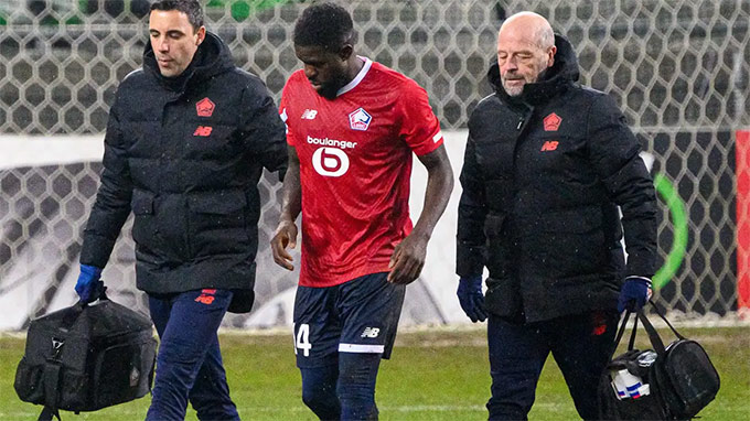 Chấn thương liên tục khiến Umtiti không thi đấu trong gần 2 năm qua