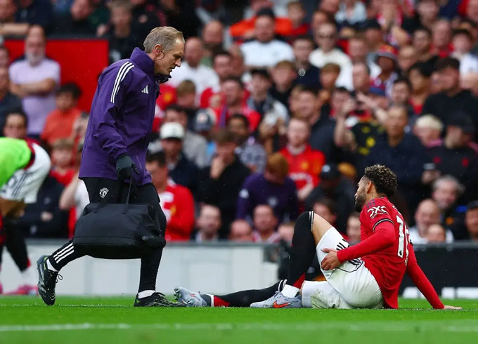 Cunha bị đau ở trận thắng Burnley