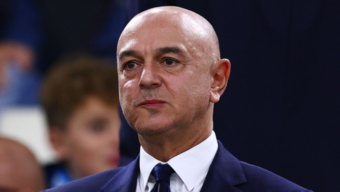 Daniel Levy là người hùng hay ác quỷ của Tottenham?