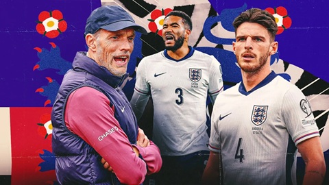  Thomas Tuchel đi giữa làn sương mù