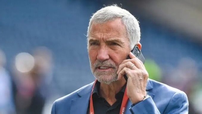 HLV Souness gọi điện thoại để... ký hợp đồng với Dia
