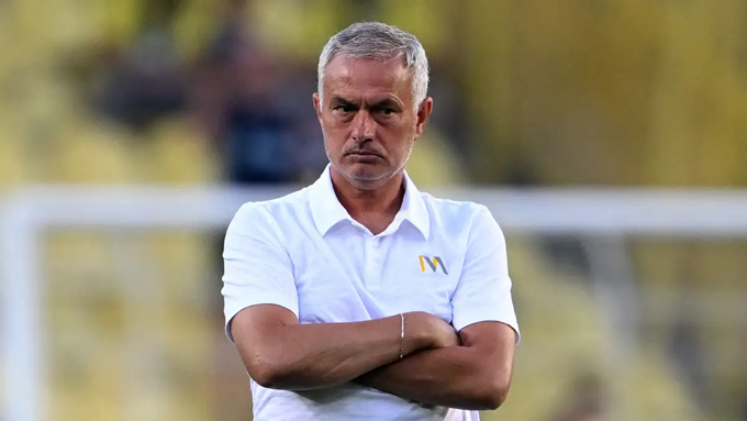 Mourinho bị Fenerbahce sa thải
