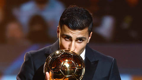  Rodri: Quả bóng Vàng 'không có giá trị' chữa chấn thương