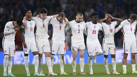 Bóng ma trở lại ám ảnh ĐT Anh