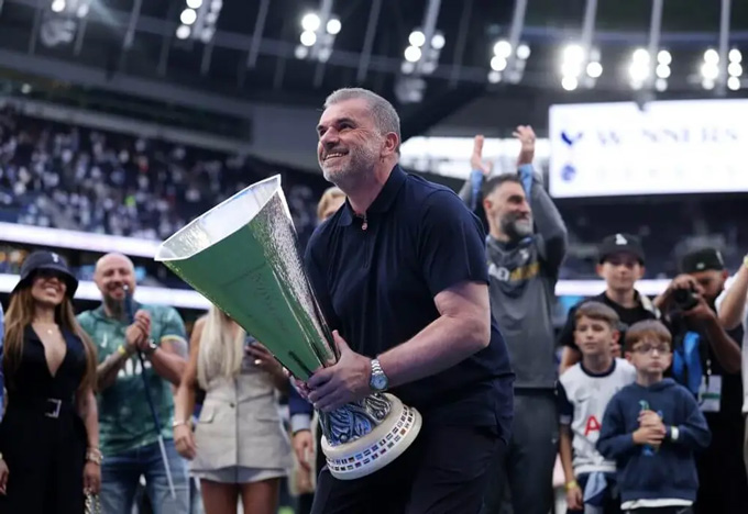 Nottingham bổ nhiệm Postecoglou làm HLV trưởng mới