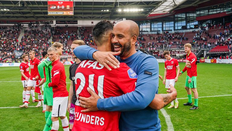 Nếu chơi trong hàng tiền vệ ba người cùng với Rodri và Bernardo Silva, thì Reijnders sẽ phải gánh vác phần lớn nhiệm vụ ghi bàn 