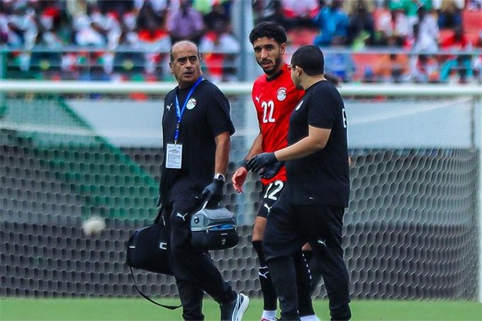 Marmoush rời sân chỉ sau 10 phút bóng lăn