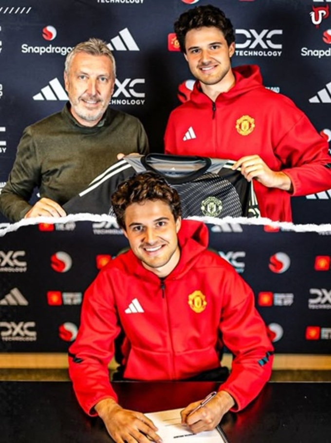 Tân binh Senne Lammens liệu có được bắt chính trong trận derby Manchester cuối tuần này?