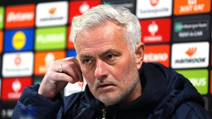 Mourinho là một HLV đầy tinh quái