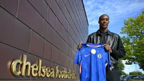  Chelsea chiêu mộ thành công Emanuel Emegha