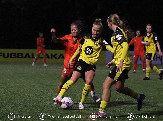 U17 nữ Việt Nam xuất sắc đánh bại U17 nữ Borussia Dortmund