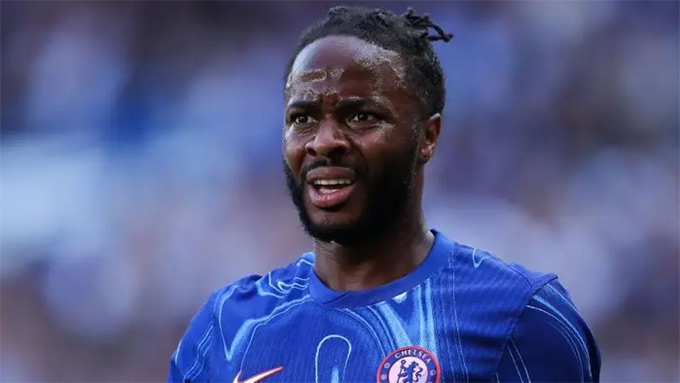 Mức lương quá cao của Sterling khiến anh không được các đội bóng quan tâm