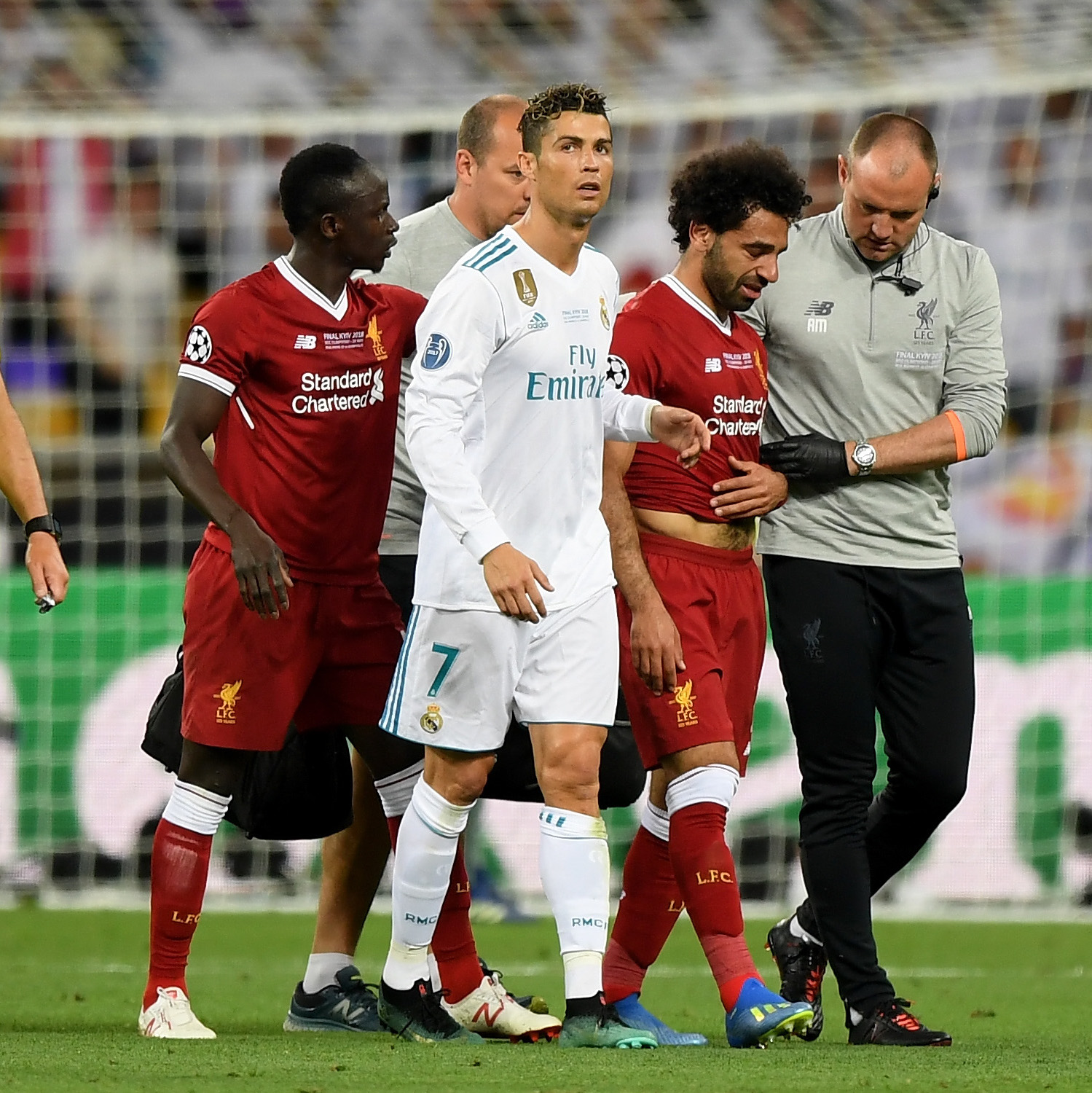 Khi được hỏi lựa chọn ai hay hơn giữa Ronaldo và Salah, Benitez đã chọn ngôi sao của Liverpool