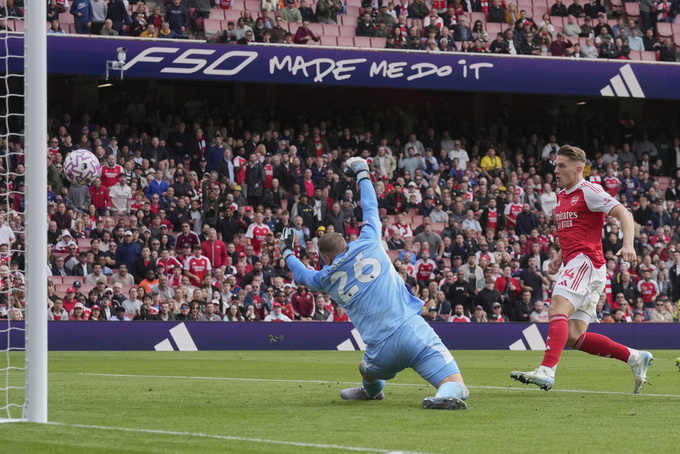 Tân binh Viktor Gyokeres có bàn thắng thứ 3 cho Pháo thủ sau 4 vòng đấu