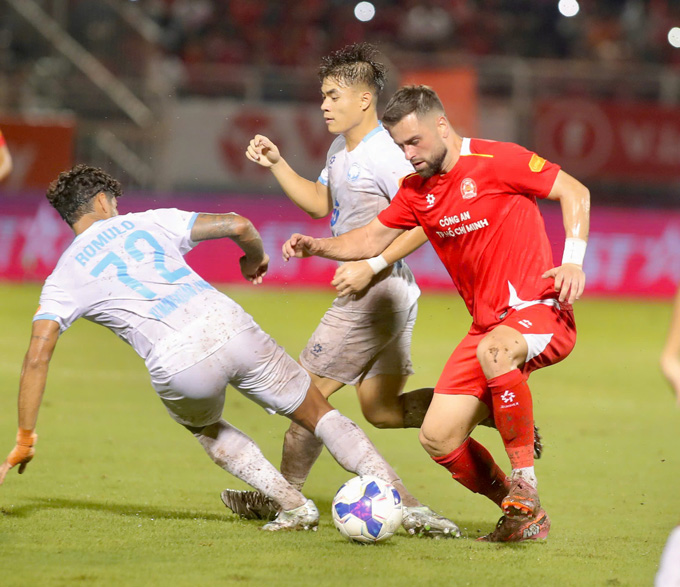 CA TP.HCM vs Nam Định đã chia điểm sau trận cầu hoà 0-0