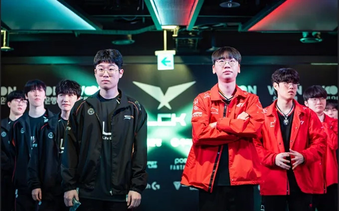 HLE đã hủy diệt T1 3-0