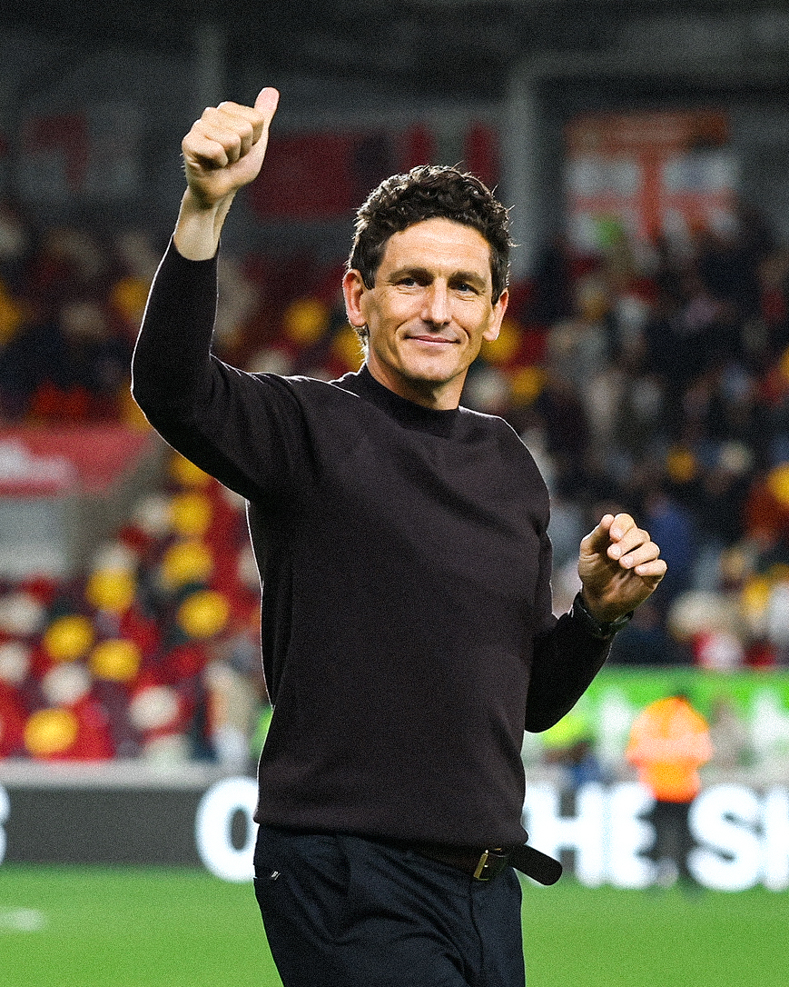 Keith Andrews đang giúp Brentford nguy hiểm ở các pha ném biên