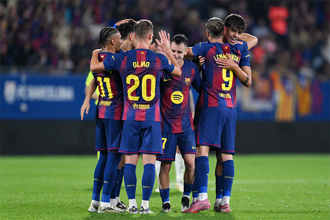 Barca có chiến thắng tưng bừng trước Valencia