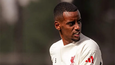 Slot ấn định trận đấu Isak ra mắt Liverpool