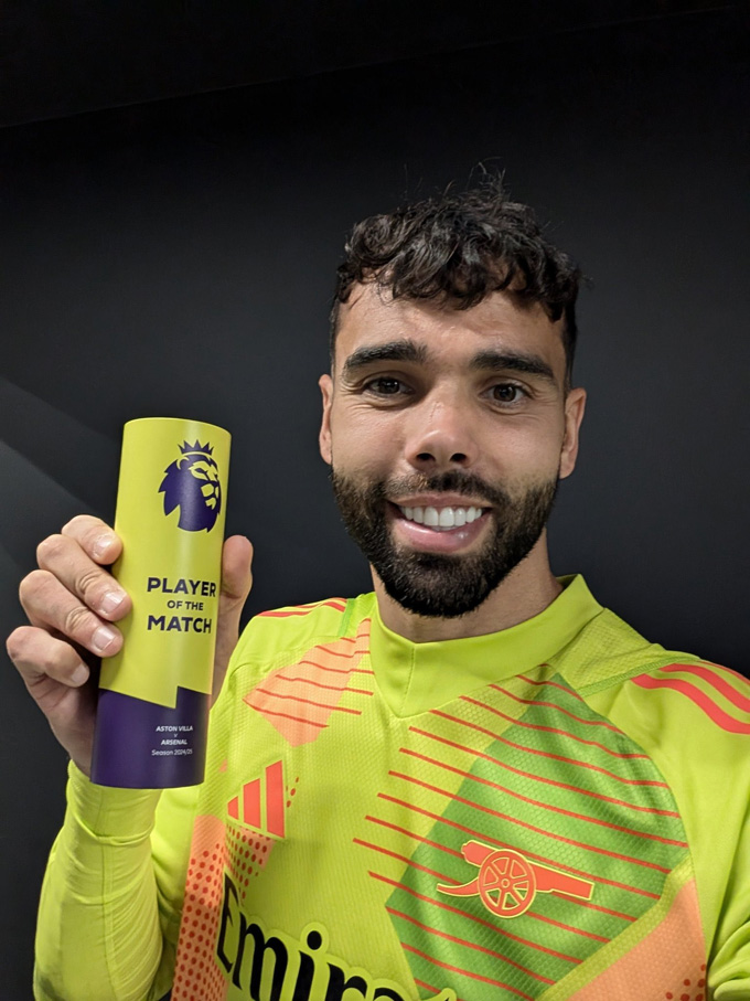 Raya xứng đáng nhận sự tôn trọng từ fan Arsenal