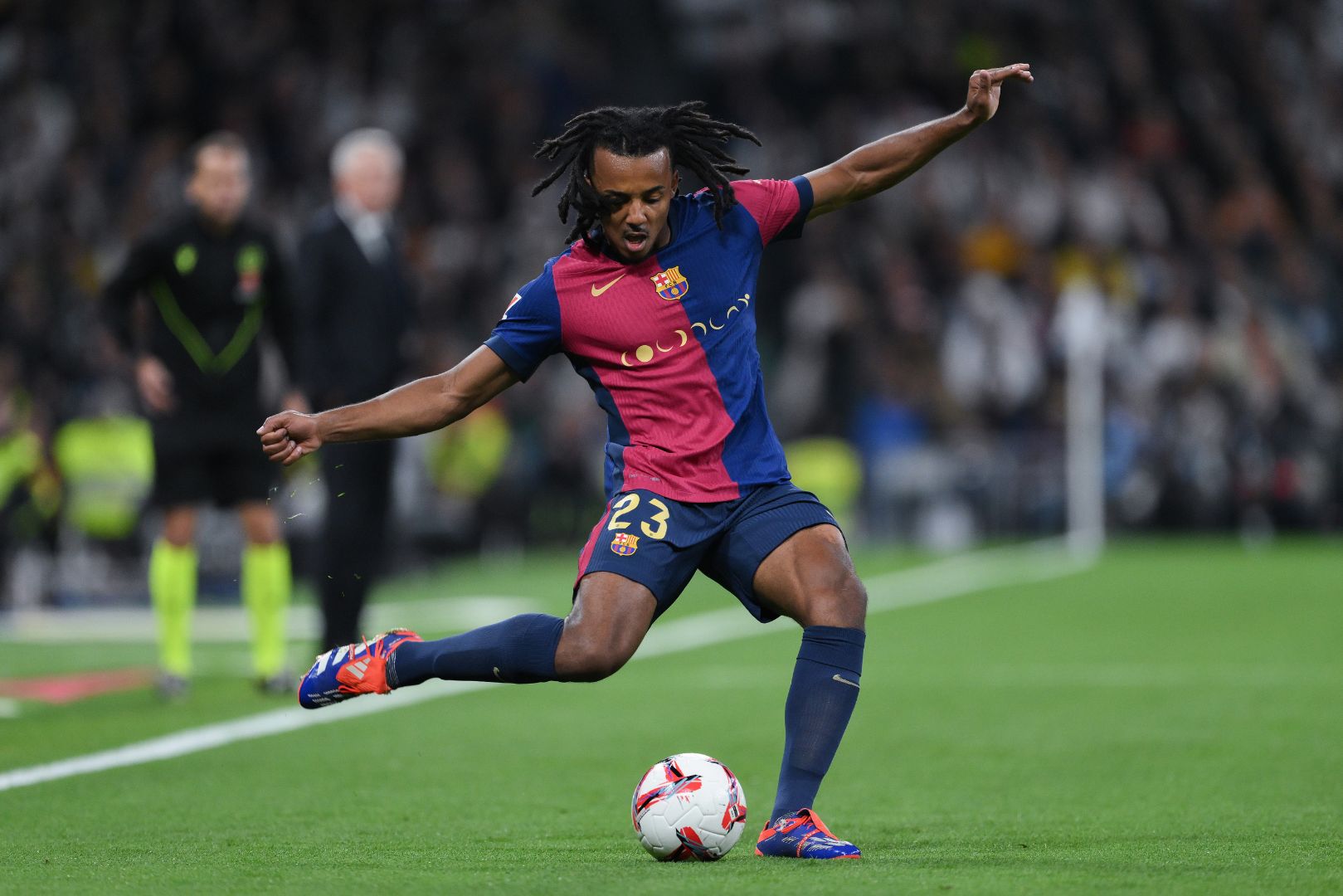 Jules Kounde đạt mốc 100 trận tại La Liga trong màu áo Barca