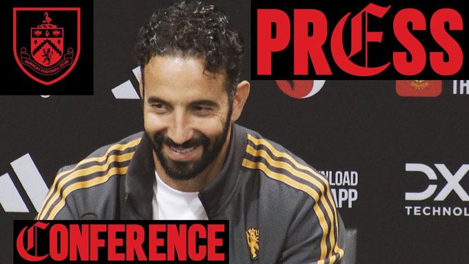 Amorim vẫn luôn mang đến tiếng cười trong... các cuộc họp báo