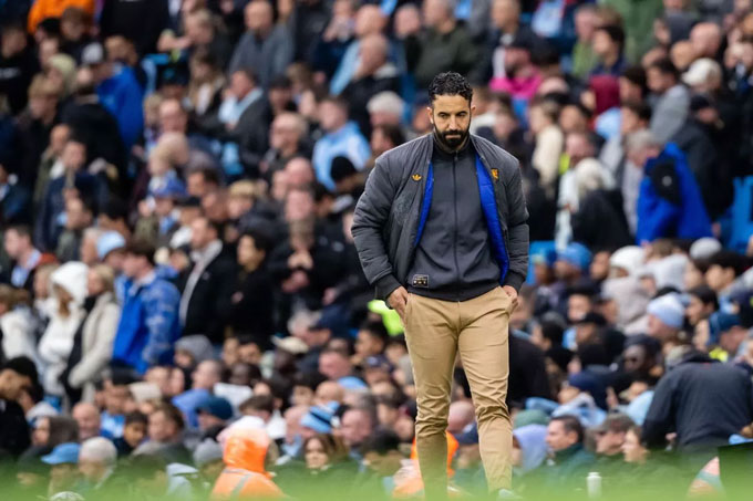 Các CĐV MU cũng đã phát chán với sự cứng nhắc trong chiến thuật của Amorim