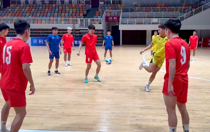 ĐT futsal Việt Nam tập luyện tại  Trung Quốc