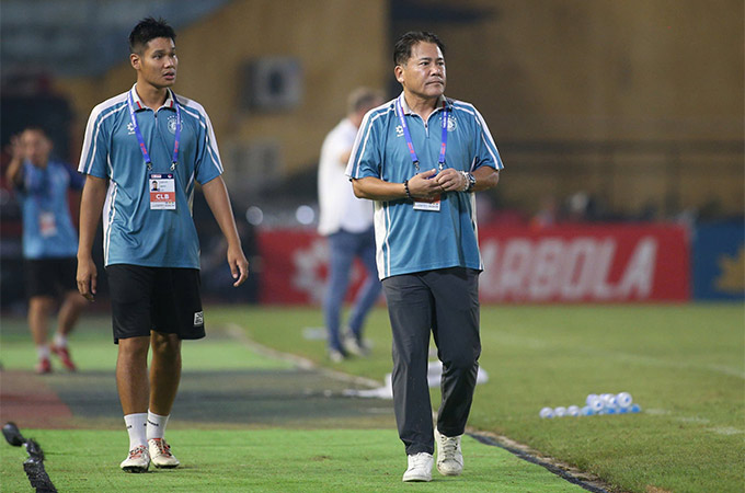 HLV Teguramori nhiều khả năng sẽ có thêm 1 cơ hội nữa ở trận tái đấu gặp Thể Công Viettel tại vòng 4 V.League sắp tới - Ảnh: Minh Tuấn