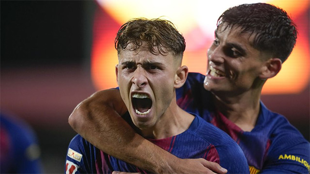 Fermin Lopez vừa lập cú đúp giúp Barca đè bẹp Valencia 6-0