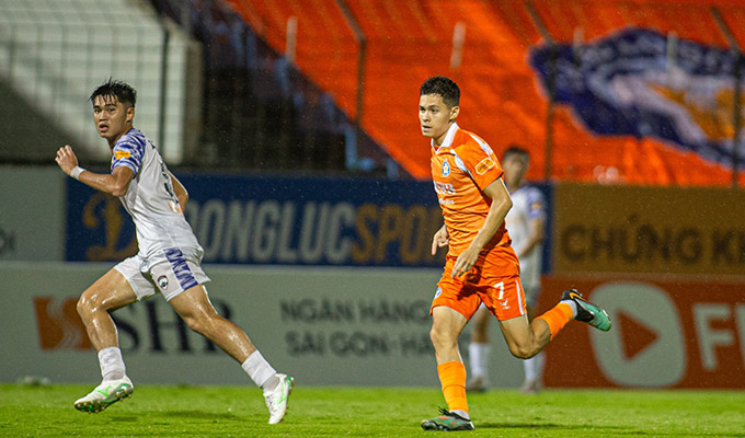 Nếu chơi tốt, thể hiện được trong thời gian tới, tiền vệ Việt kiều này rất có thể sẽ được trao cơ hội lên U23 Việt Nam - Ảnh: SHBĐN