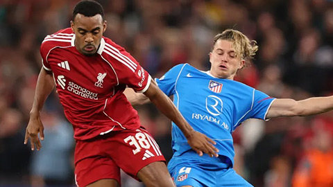  Tiền vệ Atletico theo bước Beckham với cột mốc không mong muốn