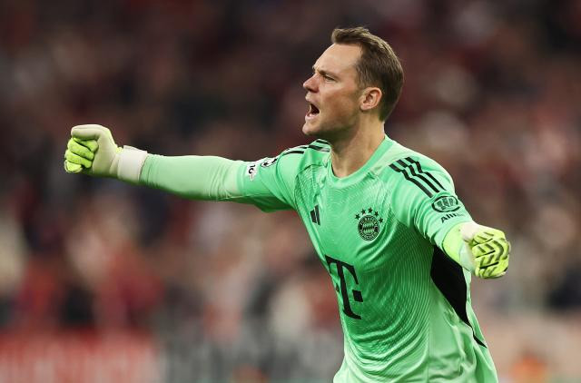 Neuer cán mốc 100 trận thắng ở Champions League
