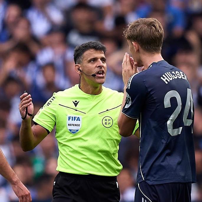 Real đưa ra ví dụ về những quyết định gần đây đã "gây tổn hại", trong đó có việc Huijsen bị đuổi khỏi sân trong trận đấu với Real Sociedad