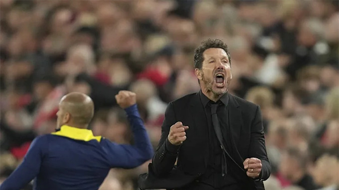 Simeone cho biết mình đã bị xúc phạm trước cơn giận dữ của CĐV chủ nhà